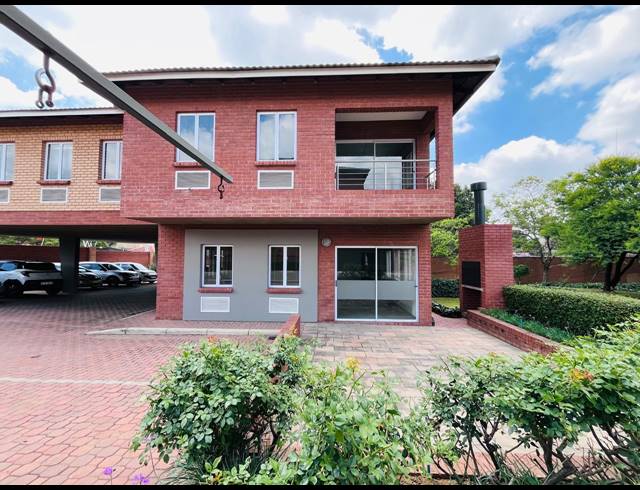 365M² OFFICE FOR SALE IN WATERFORD ESTATES